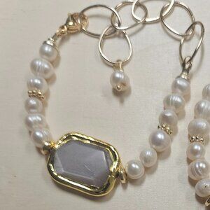 Fresh water pearls bracelet
